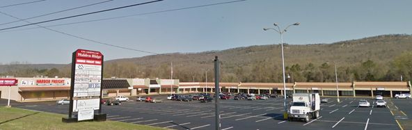 THE SHOPPES OF WALDEN RIDGE: 2305 N Gateway Ave, Rockwood, TN 37854